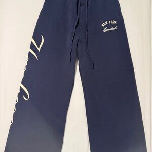 Essentials Yankees Flare Sweatpant